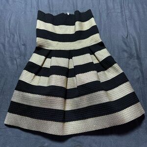 Forever 21 Women’s Fun Black And Gold Strapless Skater Tube Mini Party Dress, M